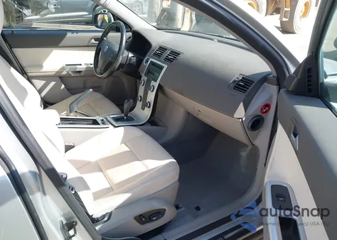 2011 Volvo S40 T5/T5 R-Design from USA, damaged, VIN YV1672MS4B2535637